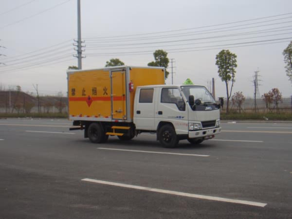 江特牌JDF5040XRQJ5型易燃?xì)怏w廂式運(yùn)輸車