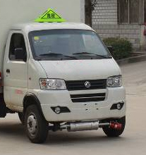 江特牌JDF5030XRQE5型易燃?xì)怏w廂式運(yùn)輸車(chē)