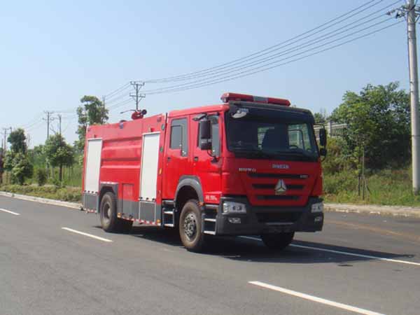 江特牌JDF5204GXFSG80型水罐消防車(chē)